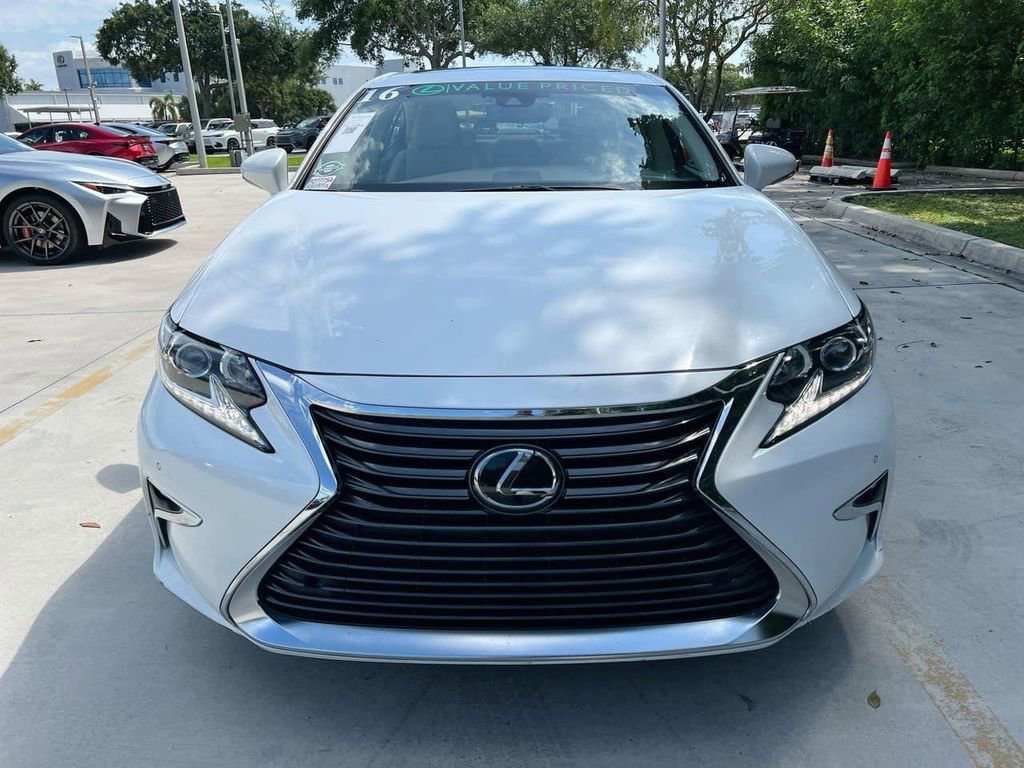 Used 2016 Lexus ES 350 w/ Premium Package w/Wood Trim FWD image 2
