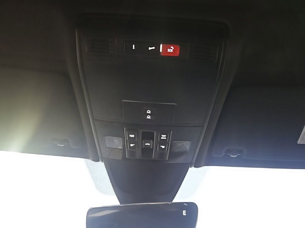 Used 2024 Volkswagen Tiguan SEL R-Line image 26