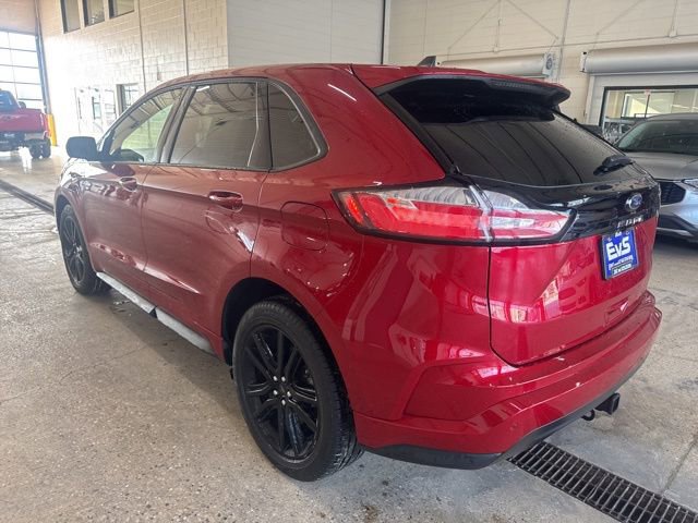 Used 2024 Ford Edge ST-Line w/ Class II Trailer Tow Package image 5
