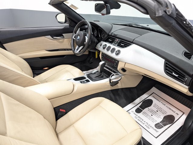 Used 2009 BMW Z4 sDrive30i RWD image 18