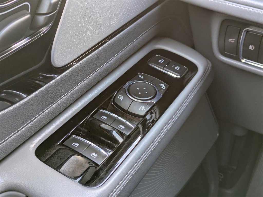 Used 2021 Lincoln Aviator Reserve w/ Equipment Group 201A image 27