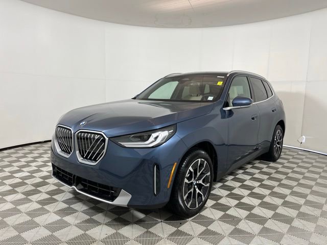 Used 2025 BMW X3 xDrive30i w/ Convenience Package image 3