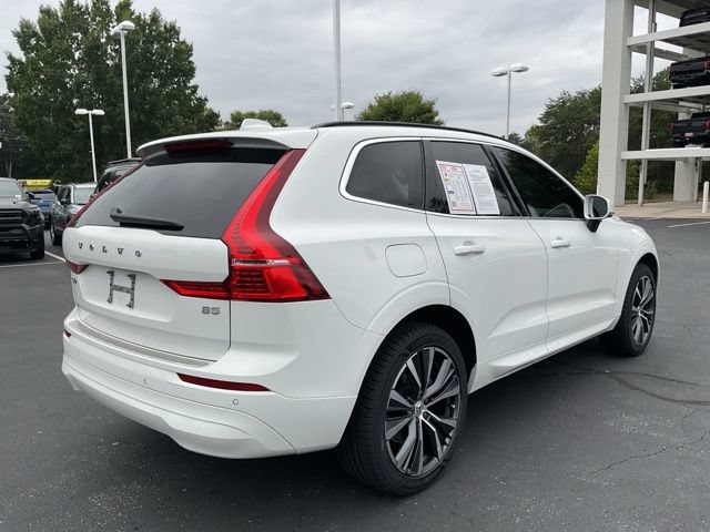 Used 2022 Volvo XC60 B5 Momentum w/ Climate Package FWD image 8