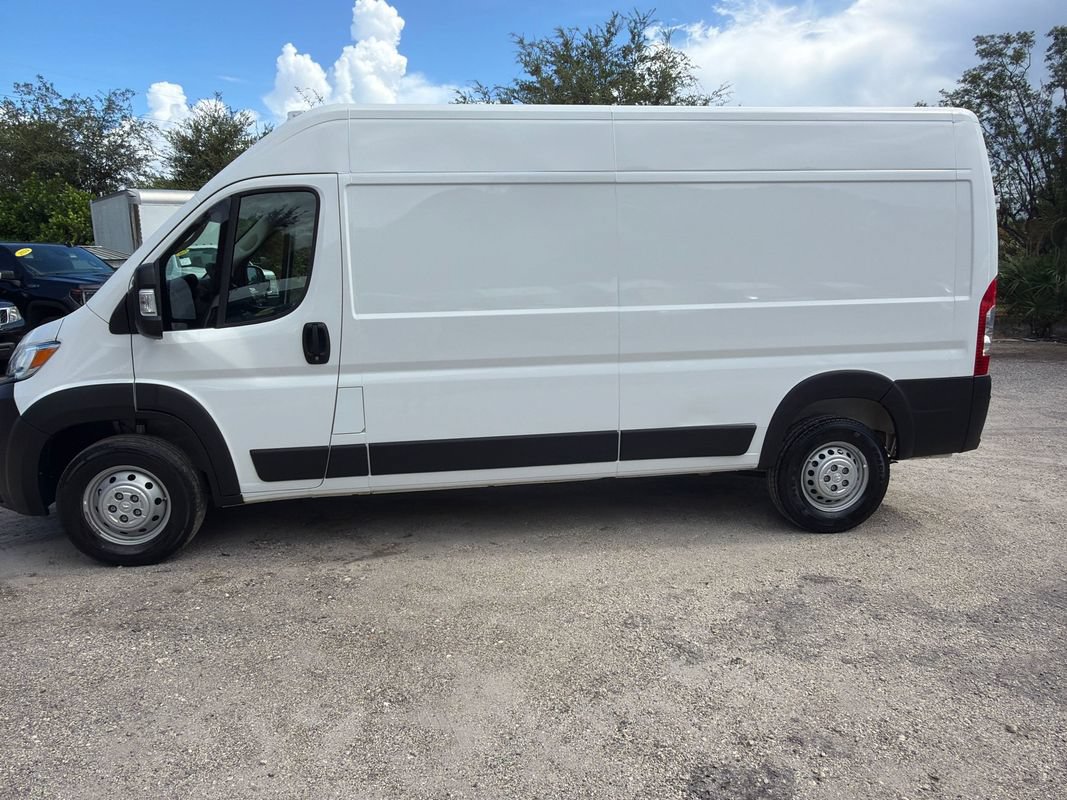 Used 2025 RAM ProMaster 2500 w/ Convenience Group FWD image 2