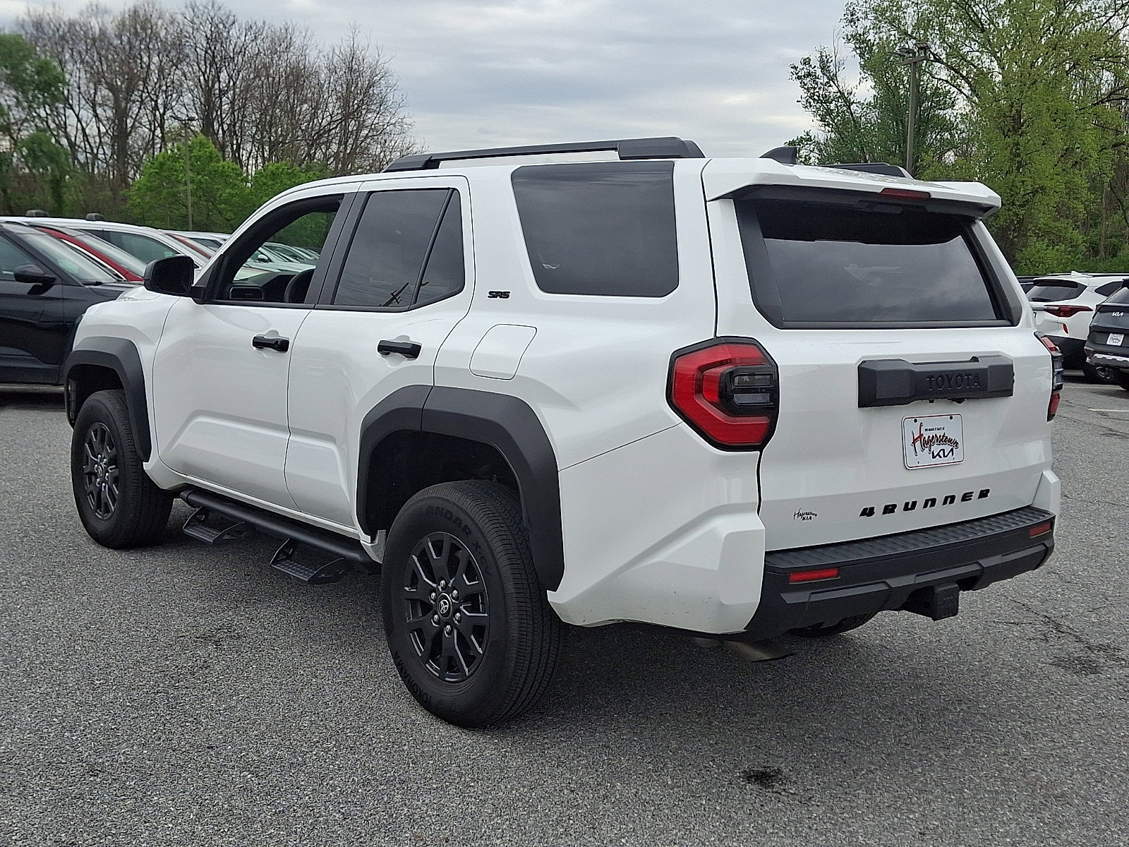 Used 2025 Toyota 4Runner SR5 AWD/4WD image 4