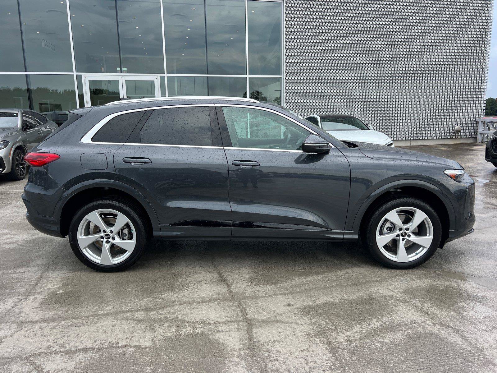 Used 2025 Audi Q5 Premium Plus AWD/4WD image 4