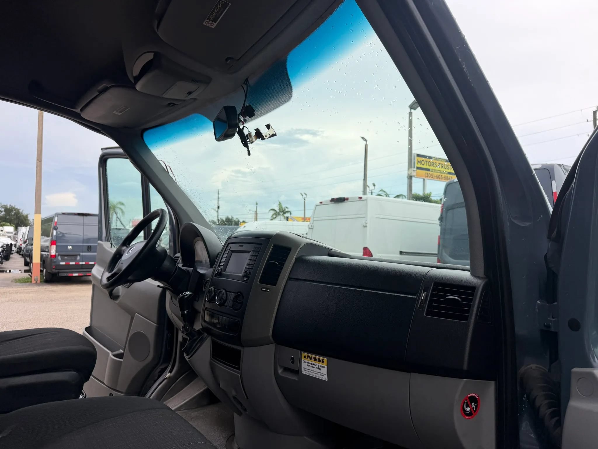 Used 2018 Mercedes-Benz Sprinter 2500 image 16