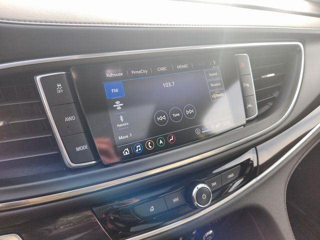 Used 2020 Buick Enclave Premium w/ Sun and Sites Package image 17