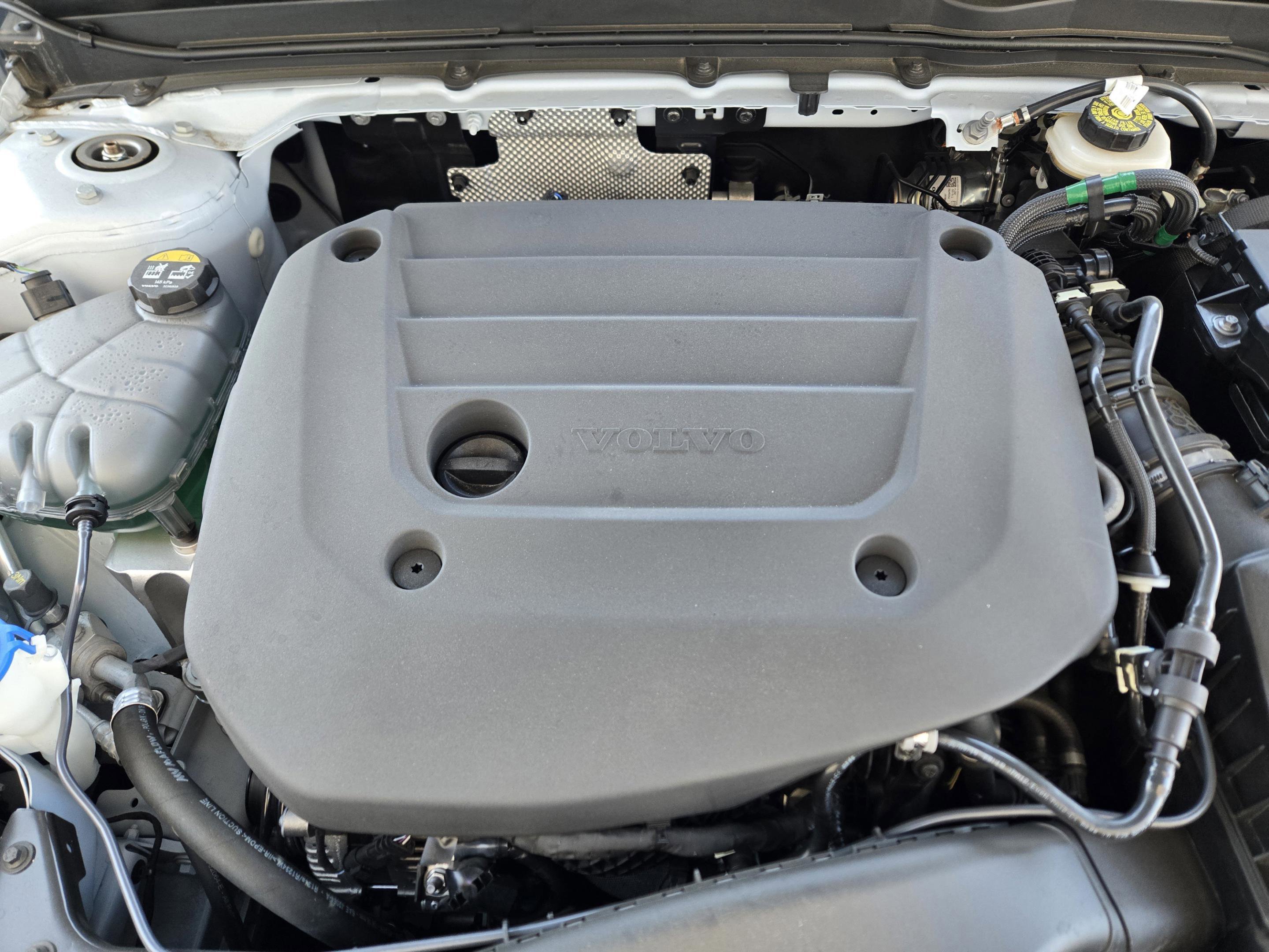 Used 2026 Volvo XC40 B5 Plus w/ Protection Package Premier image 32