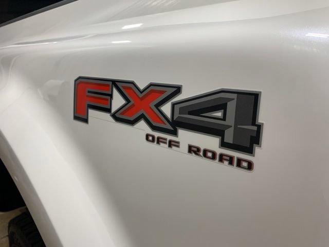 Used 2026 Ford F450 Platinum w/ FX4 Off-Road Package AWD/4WD image 31