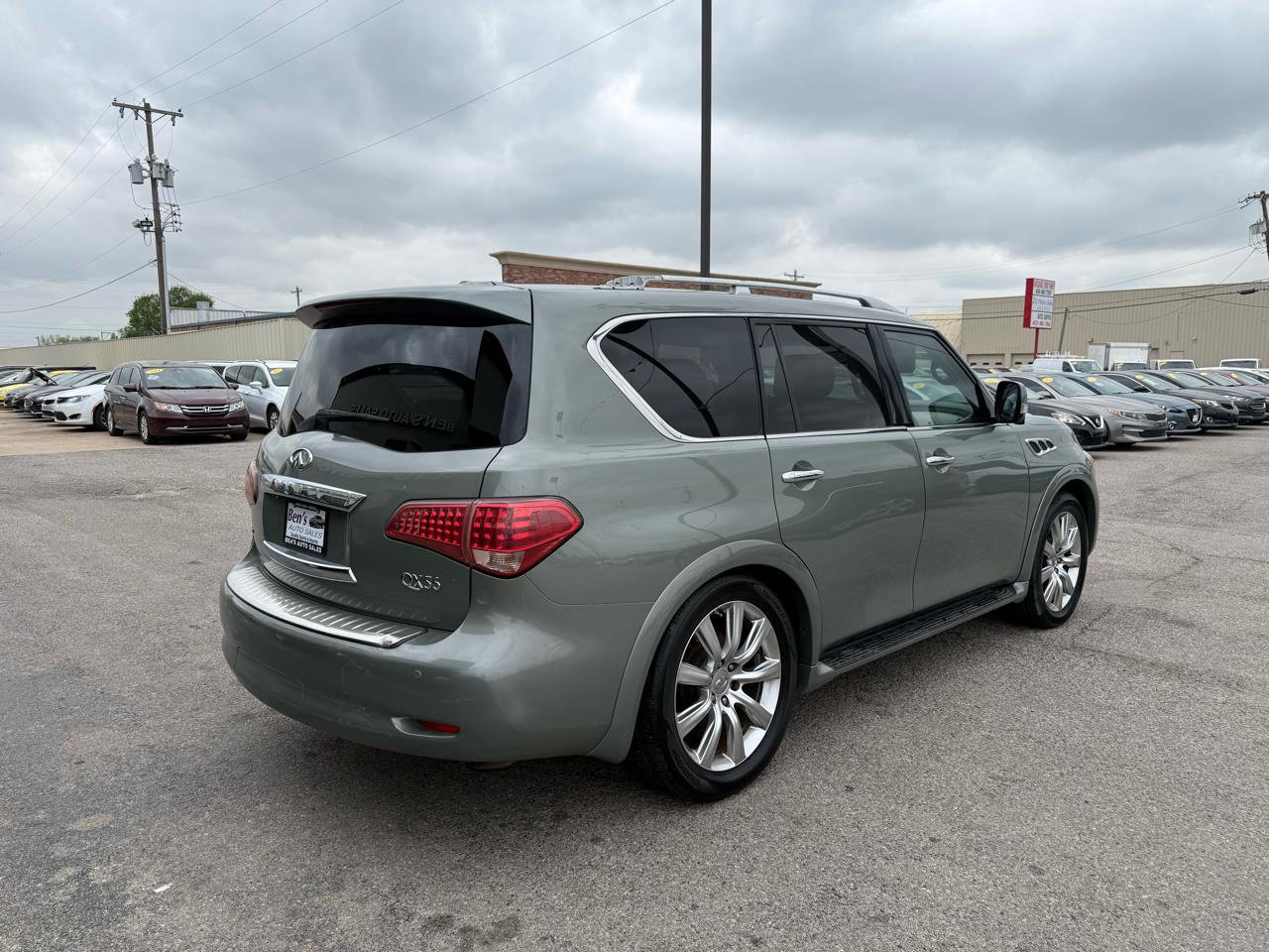 Used 2012 INFINITI QX56 4WD w/ Deluxe Touring Pkg image 6
