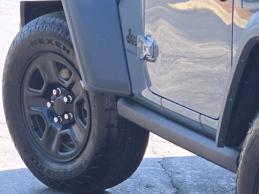 Used 2025 Jeep Wrangler Sport AWD/4WD image 14