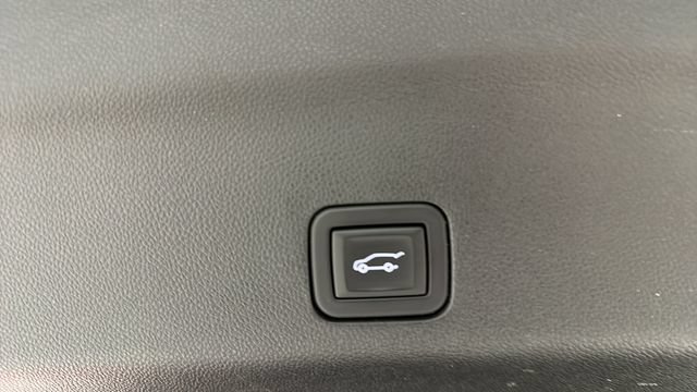 Used 2024 GMC Yukon Denali AWD/4WD image 33