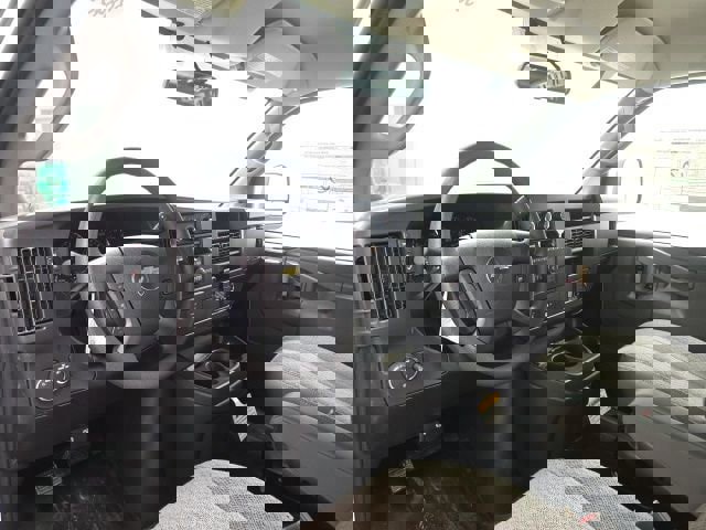 New 2026 Chevrolet Express 2500 w/ Driver Convenience Package image 9