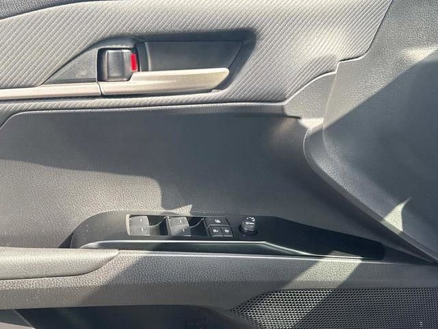 Used 2025 Toyota Camry SE w/ Convenience Package image 71