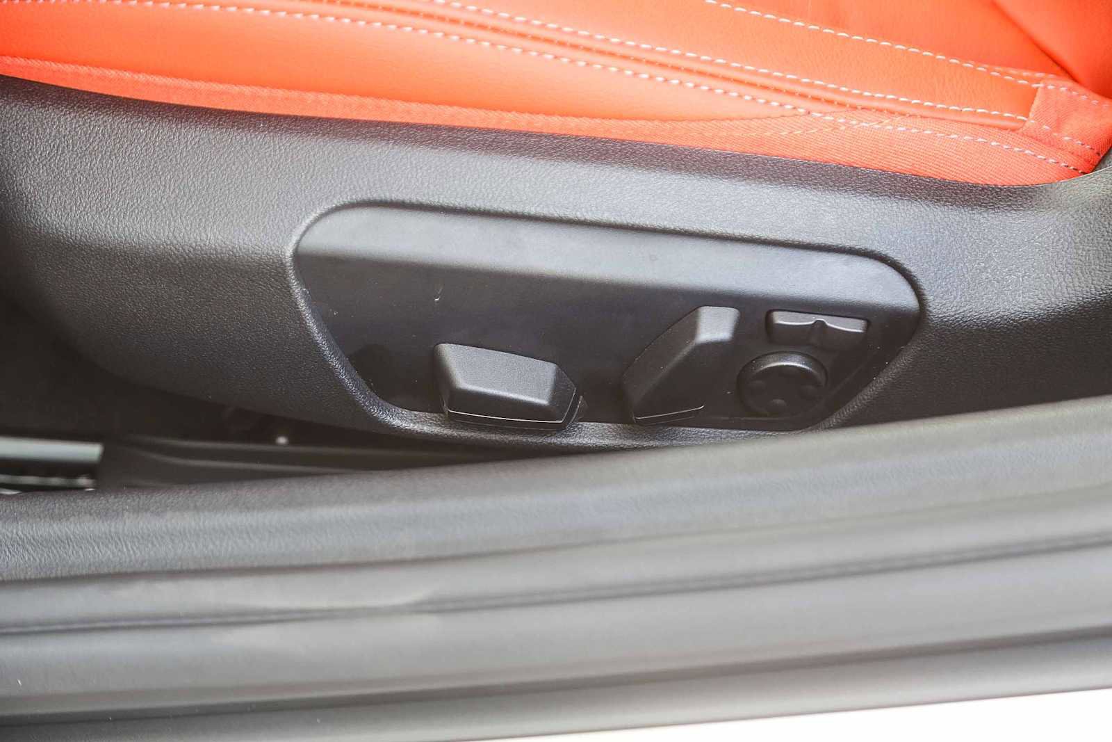 Used 2026 BMW Z4 sDrive30i w/ Premium Package image 13