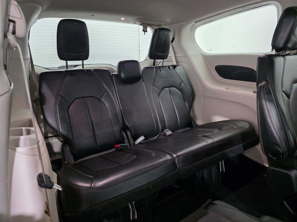 Used 2020 Chrysler Voyager Lxi image 26