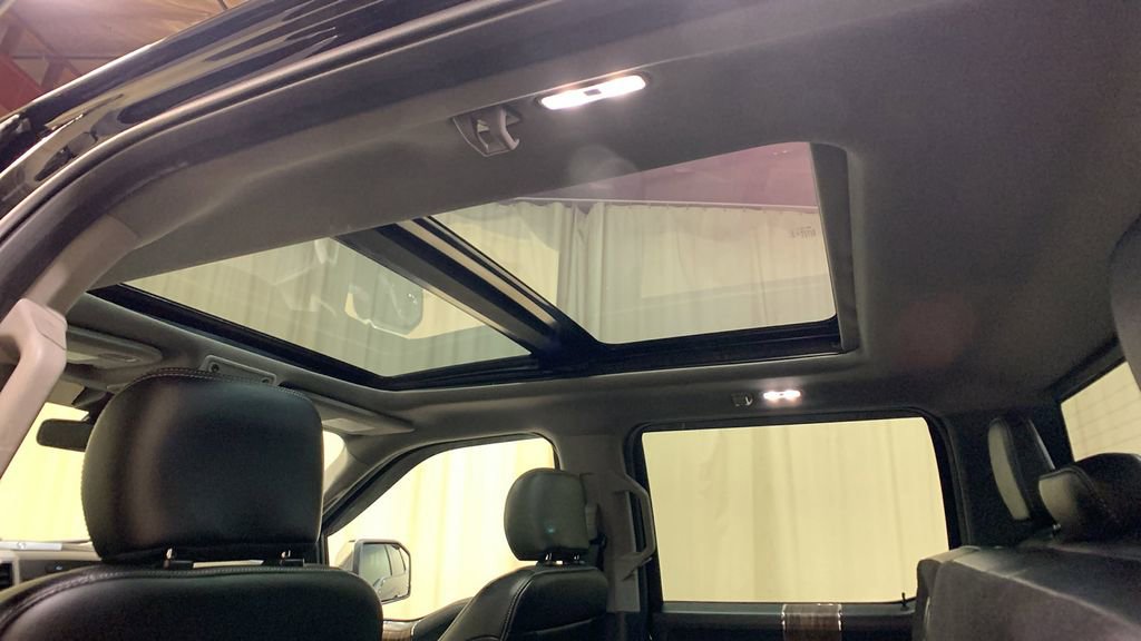 Used 2018 Ford F150 Lariat w/ Equipment Group 502A Luxury AWD/4WD image 26