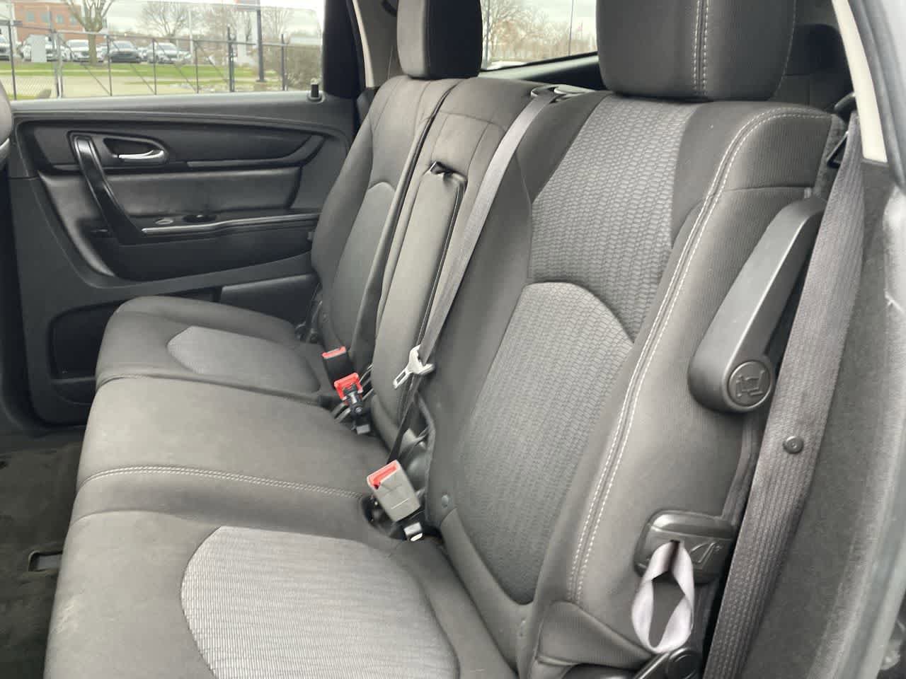 Used 2015 Chevrolet Traverse LT FWD image 19