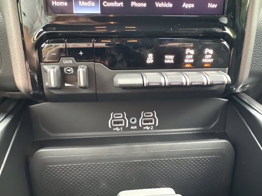 New 2027 RAM 2500 Big Horn AWD/4WD image 28