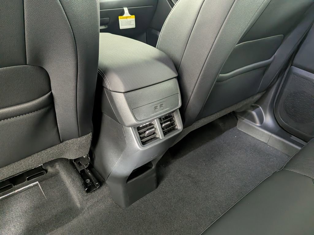 New 2026 Chevrolet Equinox LT w/ Convenience Package II image 35