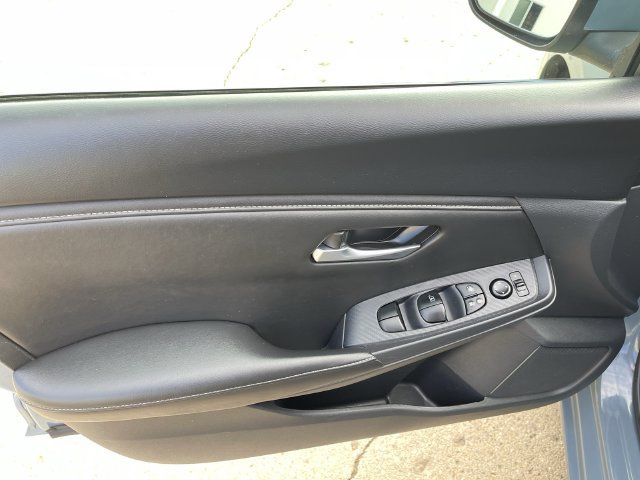 Used 2024 Nissan Sentra SV FWD image 10