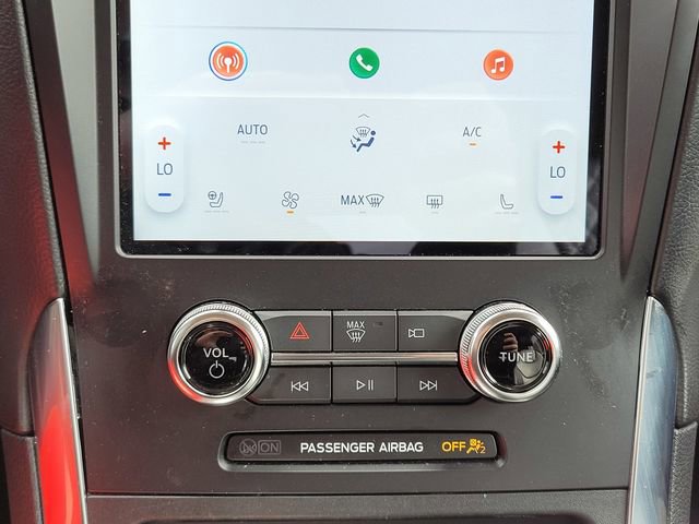 Used 2024 Ford Edge Titanium image 24