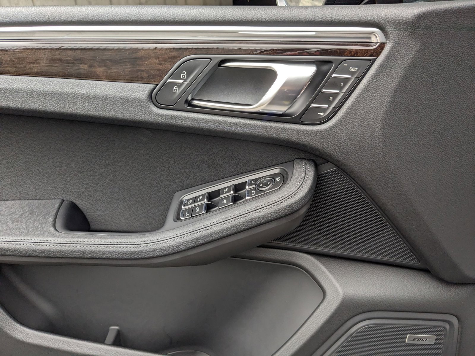 Certified 2026 Porsche Macan AWD/4WD image 14