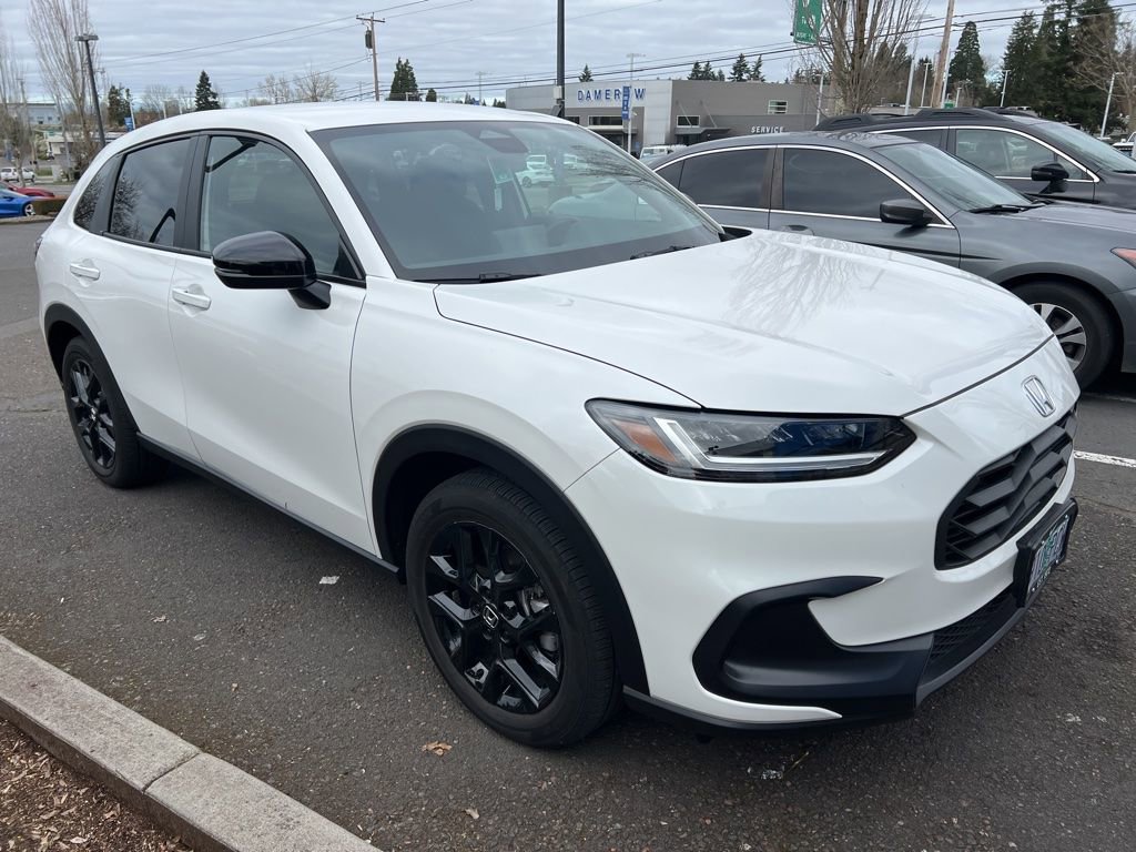 Used 2025 Honda HR-V Sport image 3