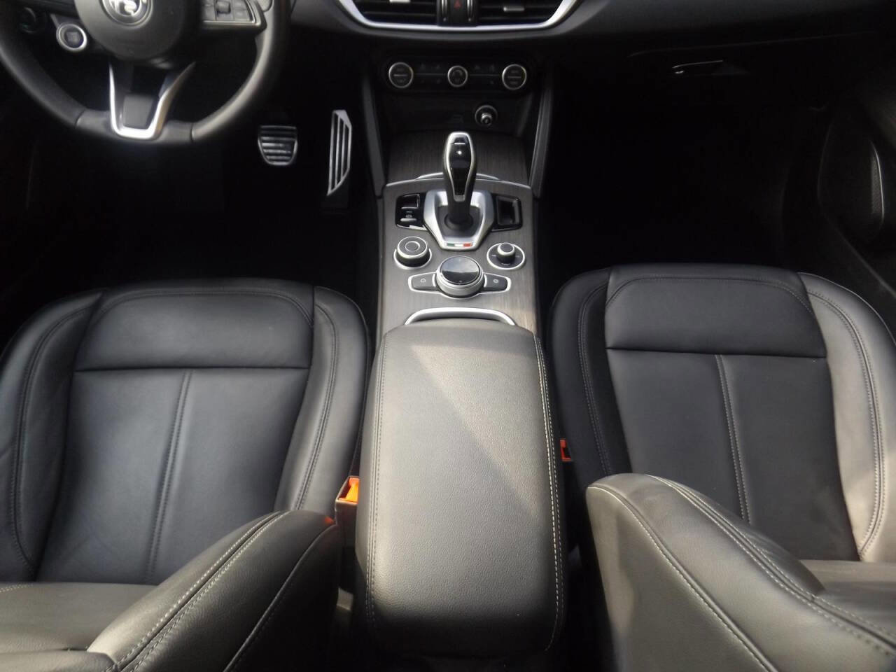 Used 2023 Alfa Romeo Stelvio Ti image 18