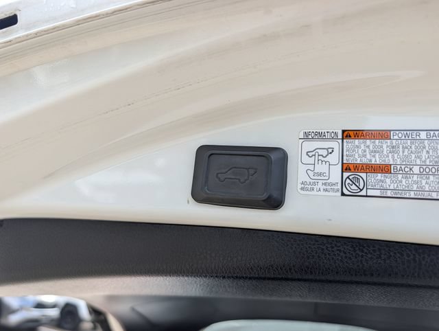 Used 2016 Toyota RAV4 Limited FWD image 28