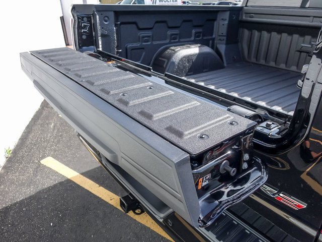 New 2026 Chevrolet Silverado 1500 ZR2 image 12