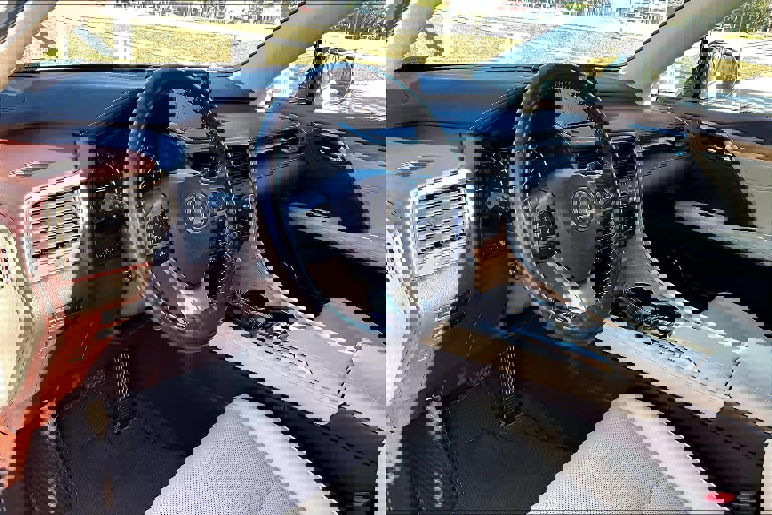 Used 2018 Lexus RX 350 AWD w/ Premium Package image 18