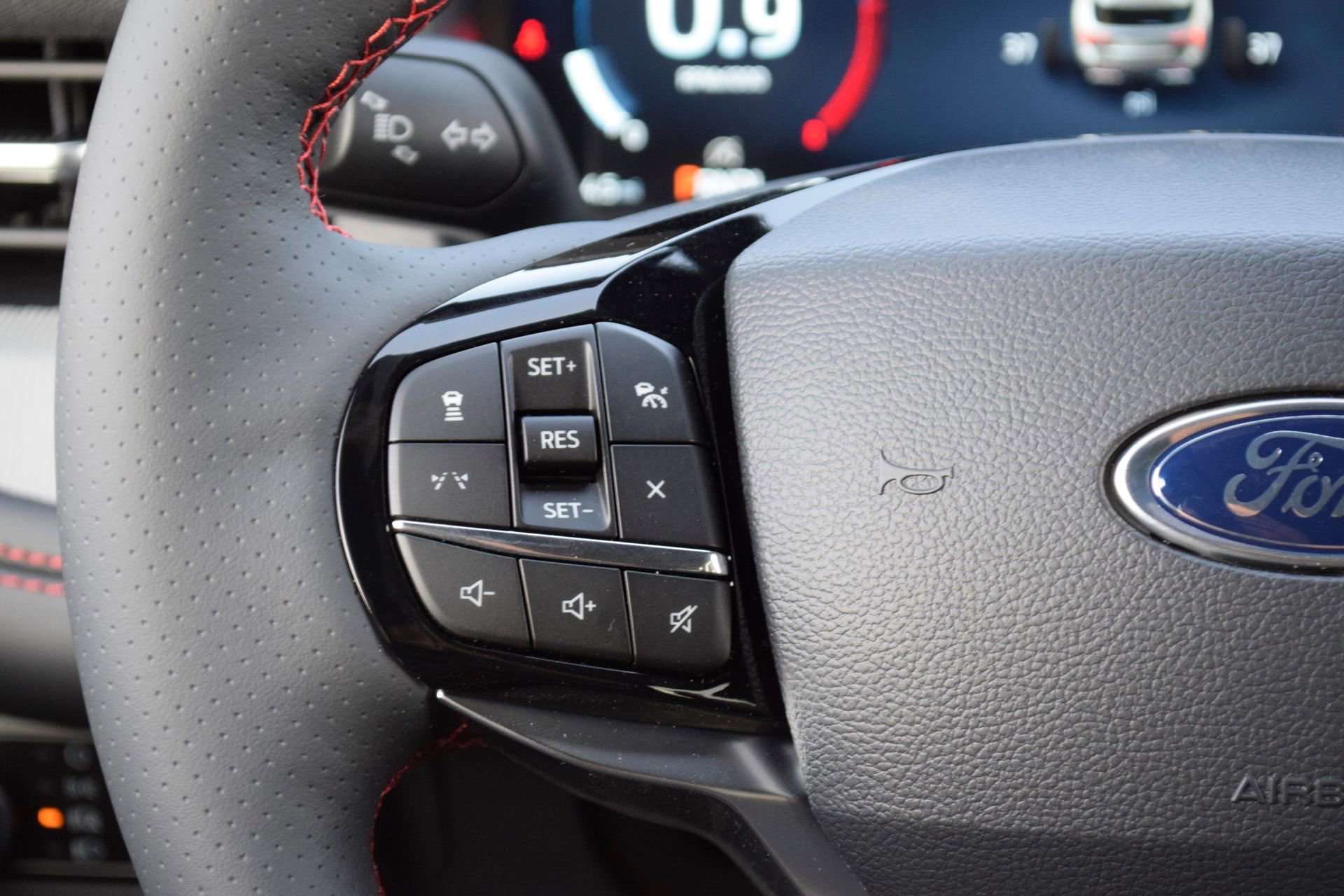 New 2026 Ford Explorer ST-Line image 9