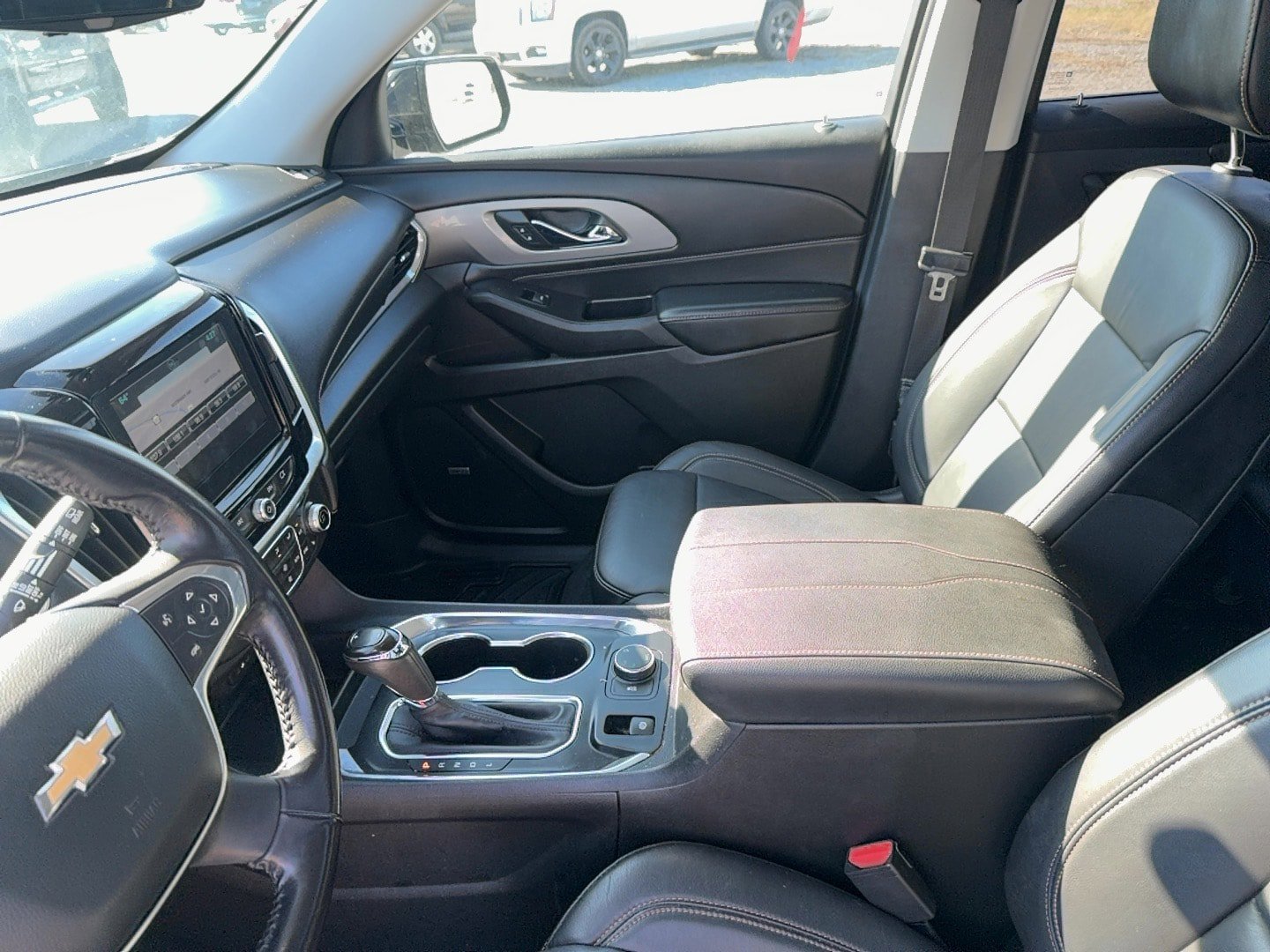 Used 2018 Chevrolet Traverse LT w/ LPO, Black Accent Package AWD/4WD image 14