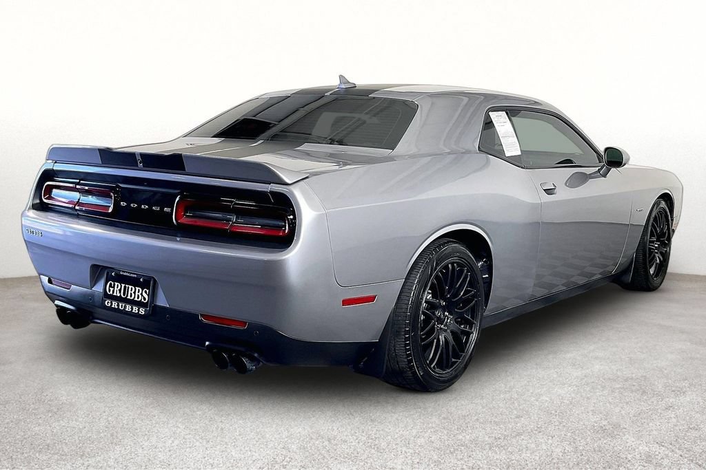 Used 2016 Dodge Challenger R/T Plus RWD image 2