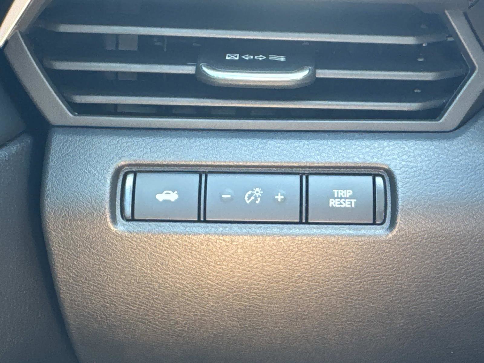 Used 2020 Nissan Altima 2.5 S FWD image 25