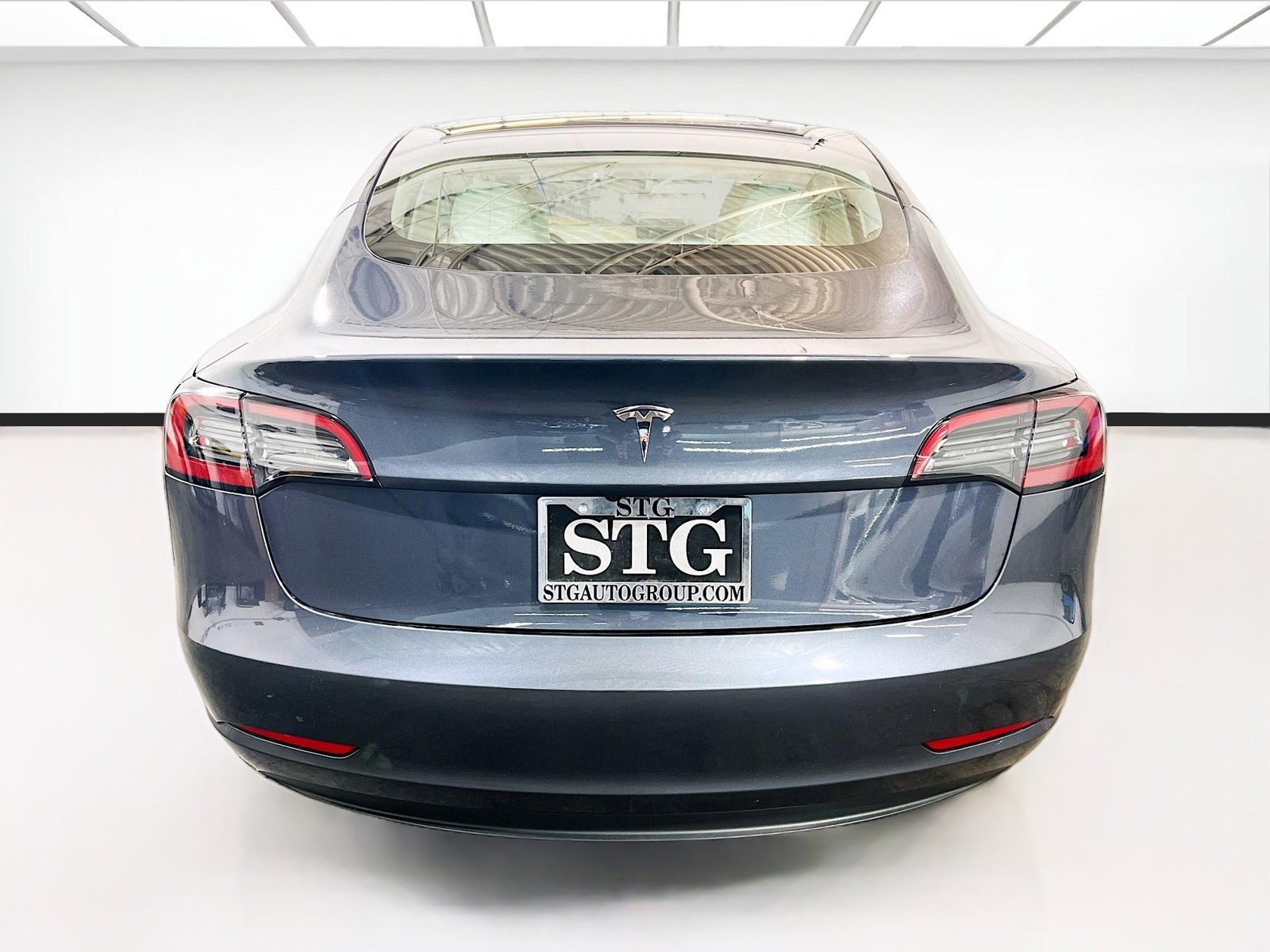 Used 2023 Tesla Model 3 Standard Range image 5
