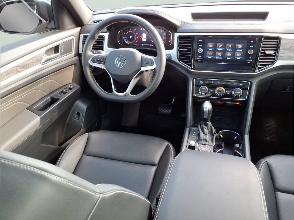 Certified 2023 Volkswagen Atlas Cross Sport SE w/ Panoramic Sunroof Package AWD/4WD image 6