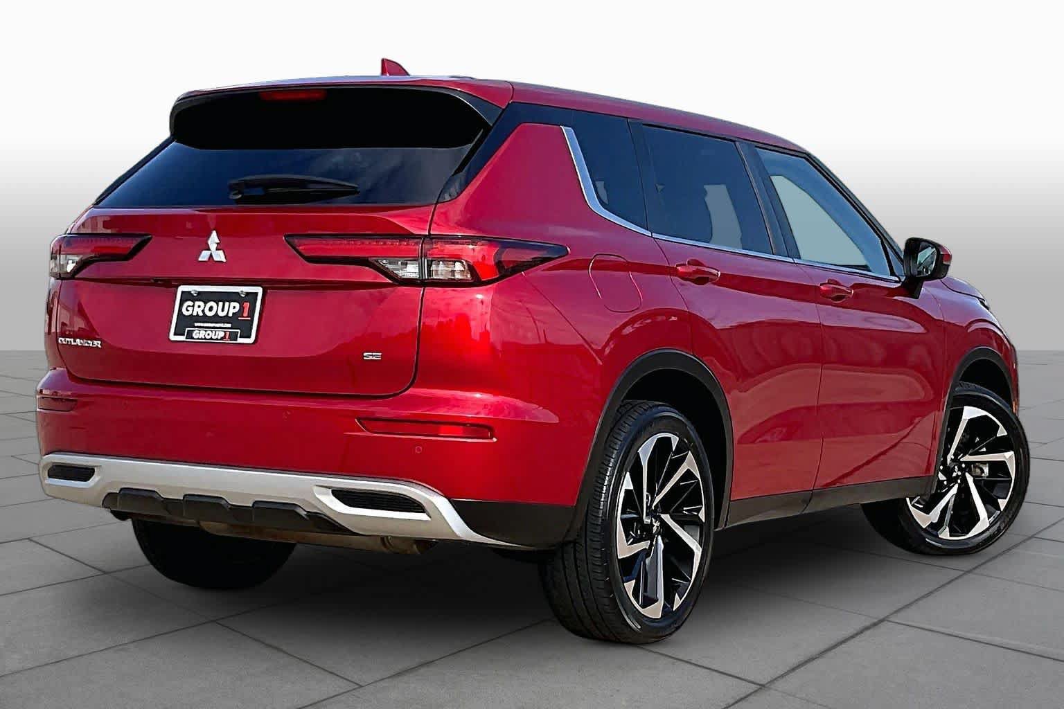 Used 2024 Mitsubishi Outlander SE FWD image 12
