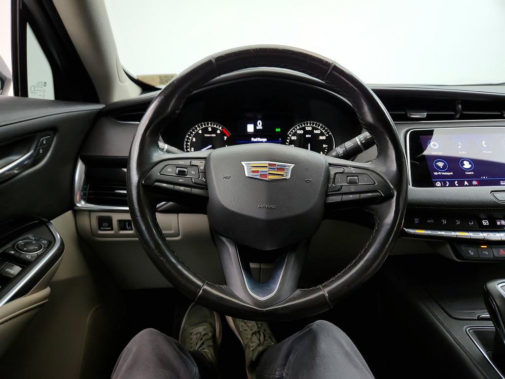 Used 2019 Cadillac XT4 Premium Luxury w/ Cold Weather Package FWD image 17