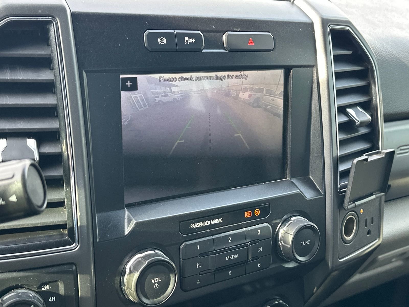 Used 2019 Ford F250 XLT w/ Snow Plow Prep Package image 14