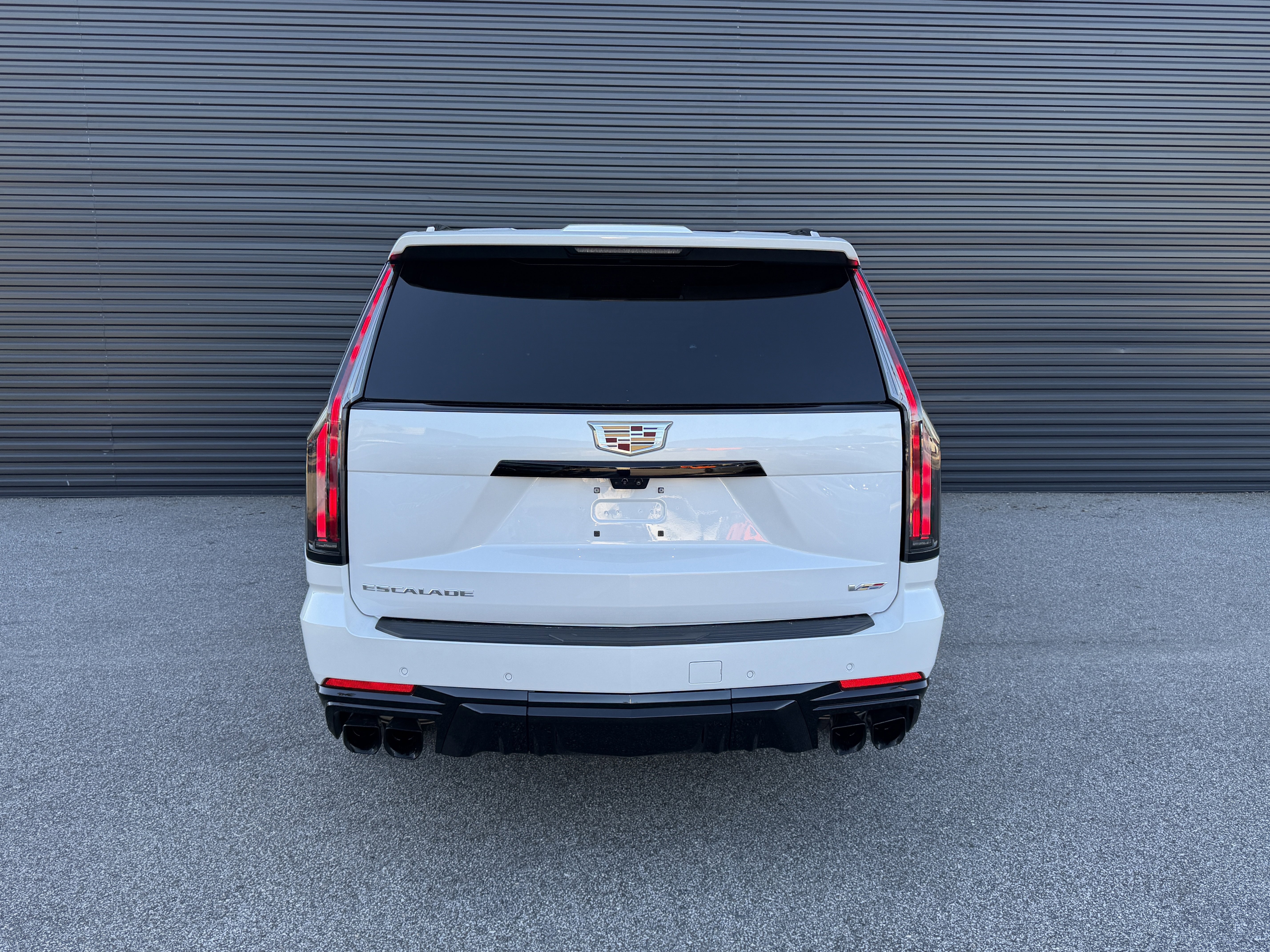 Used 2025 Cadillac Escalade V image 10