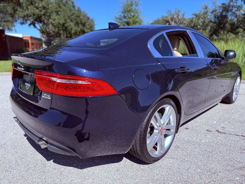 Used 2017 Jaguar XE Prestige AWD/4WD image 8