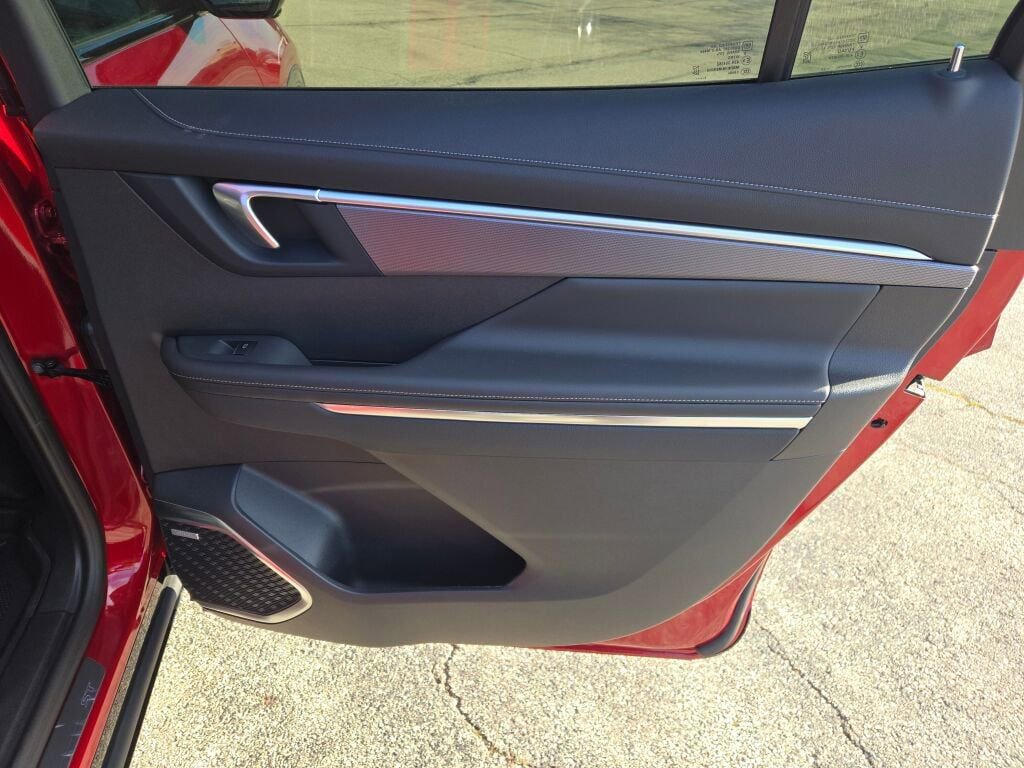 New 2026 Buick Enclave Sport Touring w/ LPO, Floor Liner Package image 10