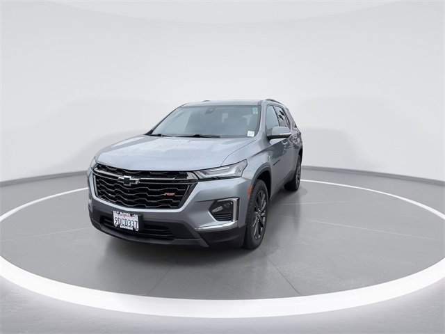 Used 2023 Chevrolet Traverse RS image 3