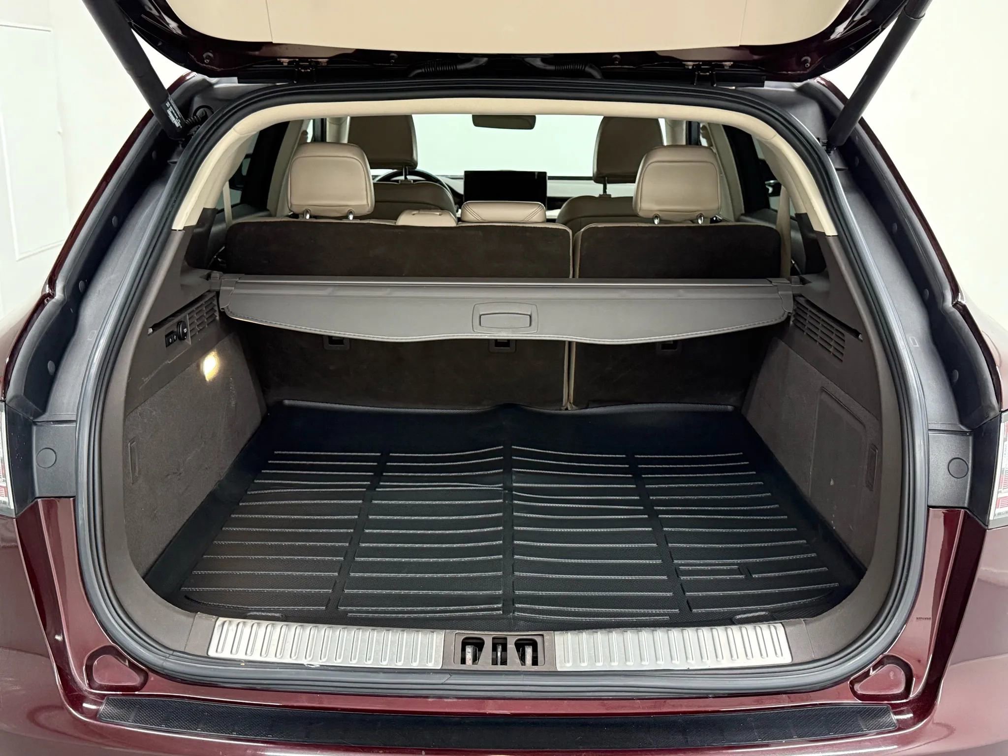 Used 2021 Lincoln Nautilus Reserve w/ Class II Trailer Tow Package image 44