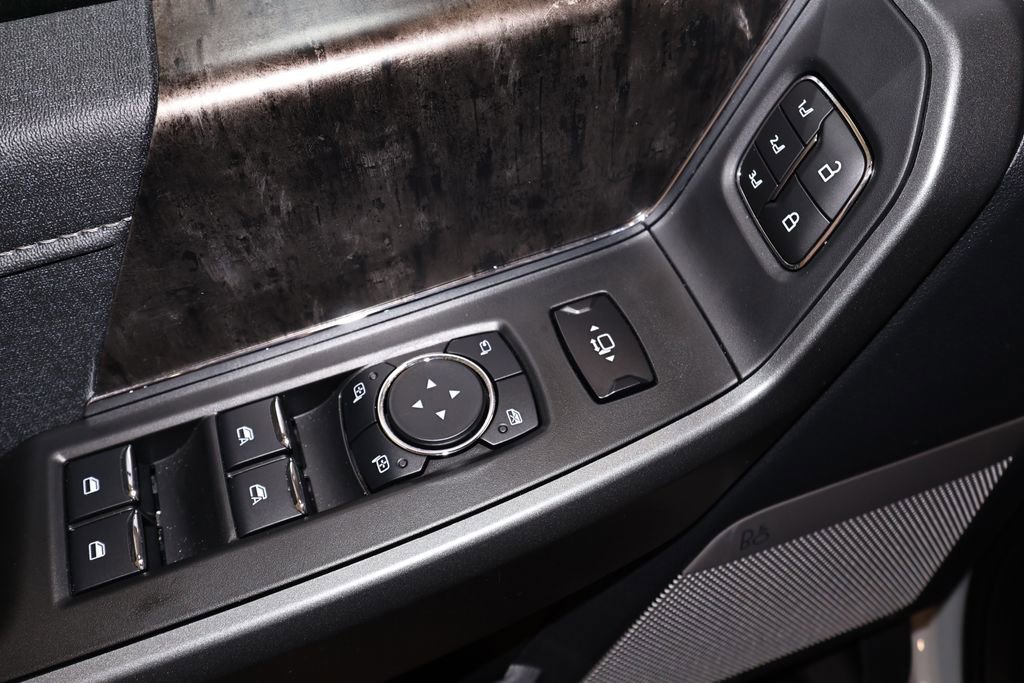 New 2026 Ford F350 Lariat w/ Black Appearance Package image 11