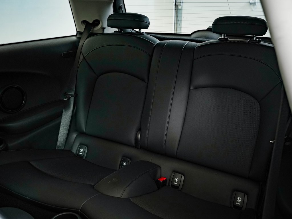 Used 2023 MINI Cooper SE image 40