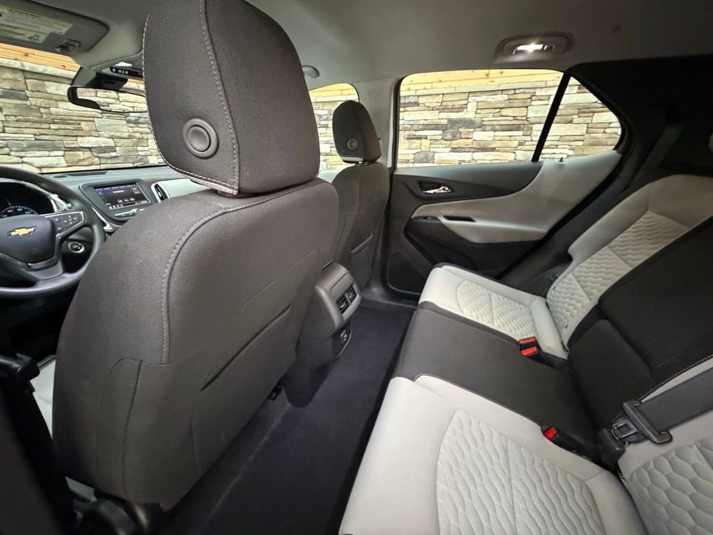 Used 2021 Chevrolet Equinox LS image 25
